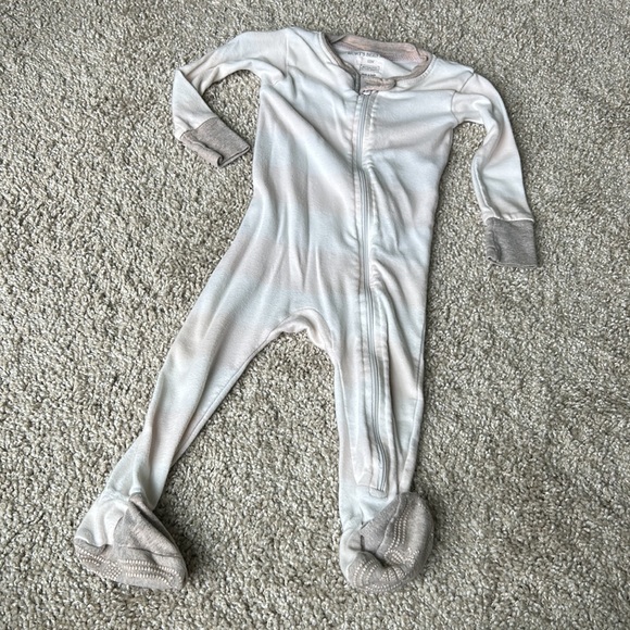 Burts Bees Bundle Bee Keeper Sleep Sack, Organic Crib Sheet & Onsie 6-12 Months - Picture 7 of 16